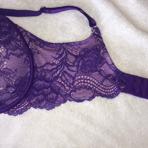 LIKE NEW!! Victoria’s Secret Plunge Bra - Picture 6 of 6